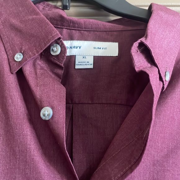 Old Navy maroon button down - Picture 2 of 4